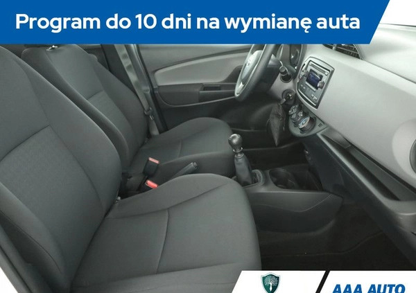 Toyota Yaris cena 50000 przebieg: 55005, rok produkcji 2019 z Borek Wielkopolski małe 211